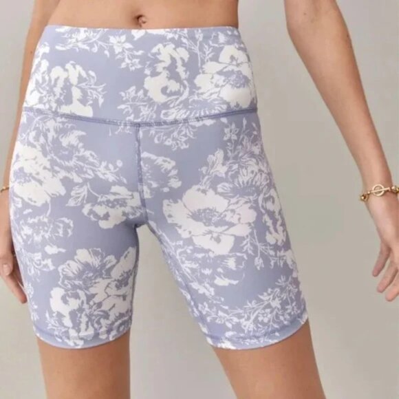 Reformation Ecomove 7 inch Blue Print Shorts, Size XL - Picture 14 of 16